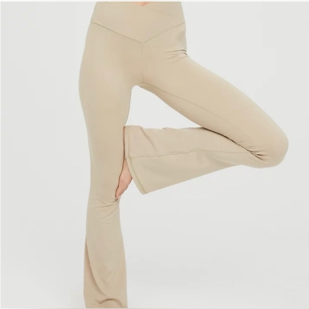 Offline By Aerie Real Me Flare High Rise Crossover Leggings
